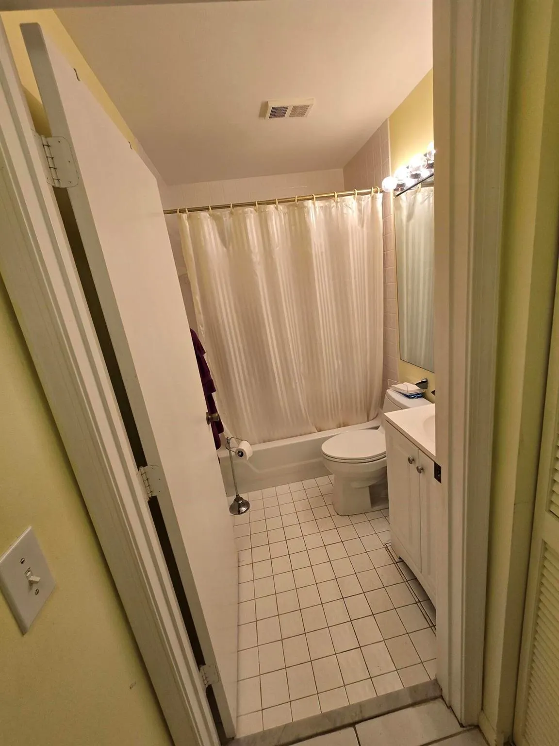 5084 Rose Hill Drive, #1103
