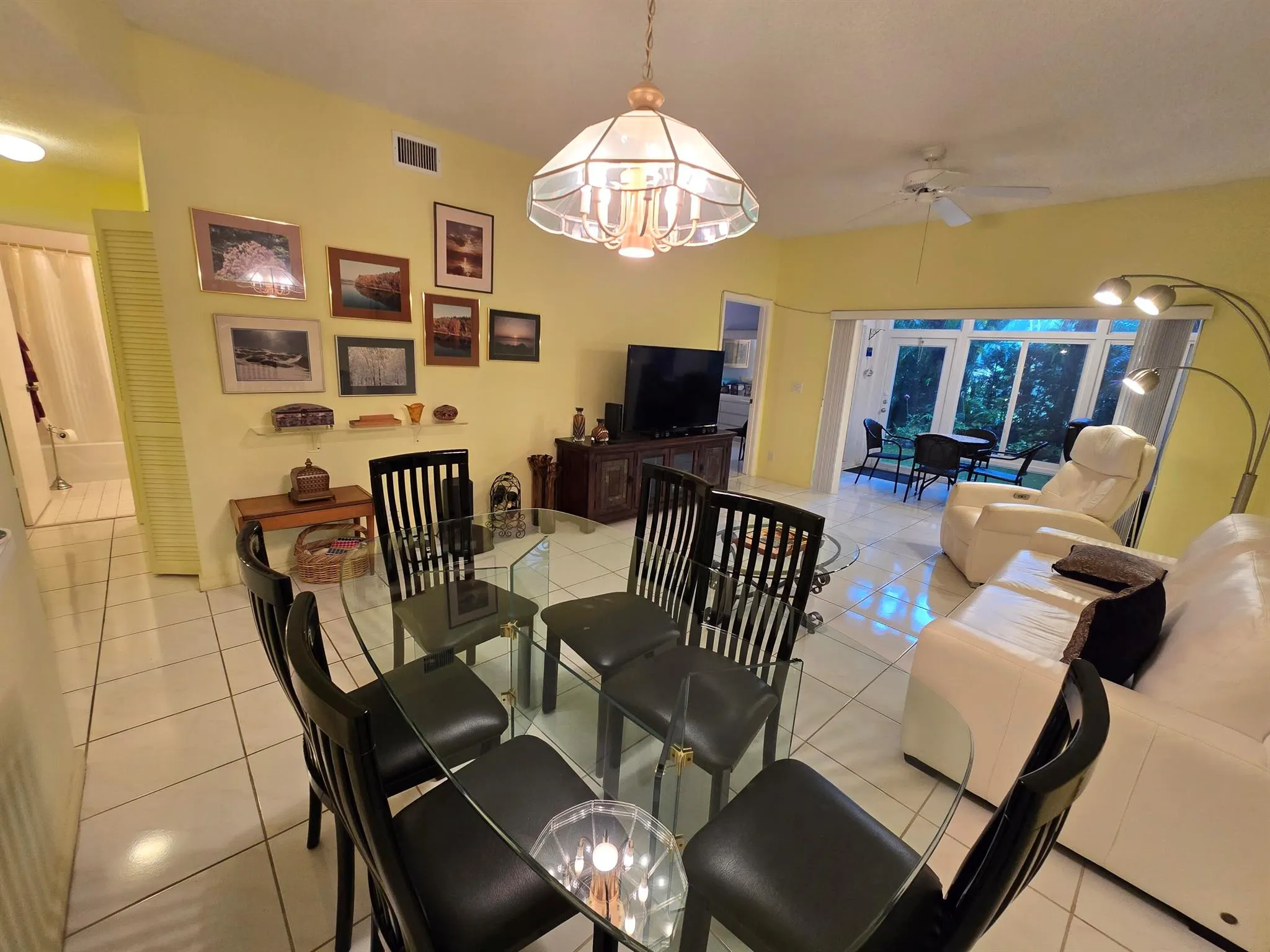 5084 Rose Hill Drive, #1103