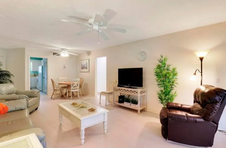 2 Westwood Avenue, #207g