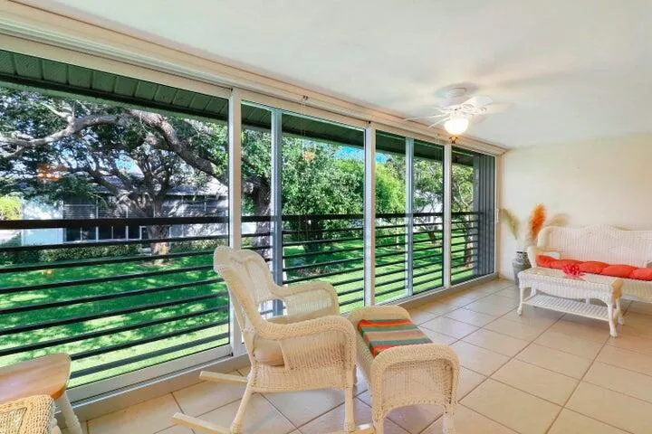 2 Westwood Avenue, #207g