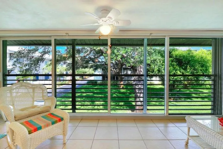 2 Westwood Avenue, #207g