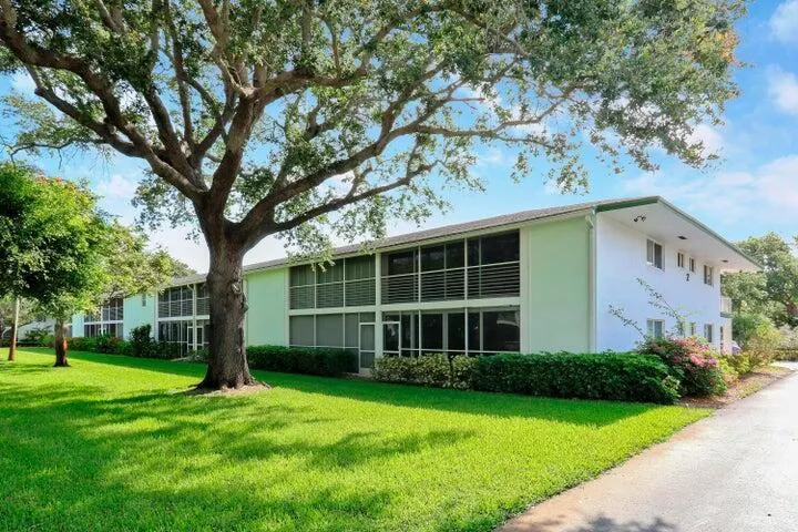 2 Westwood Avenue, #207g