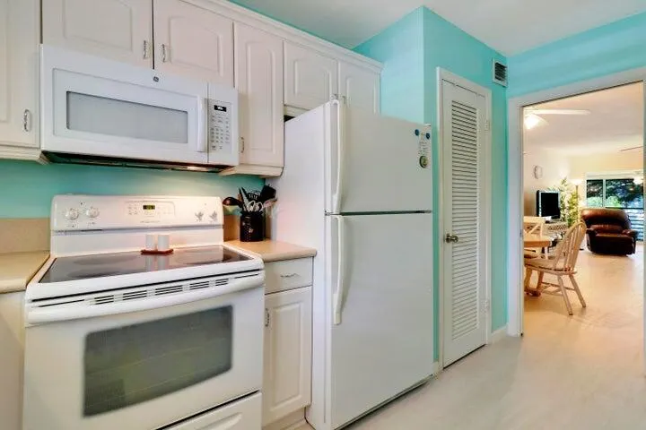 2 Westwood Avenue, #207g