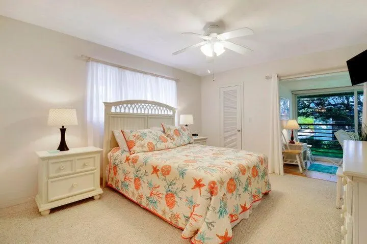 2 Westwood Avenue, #207g