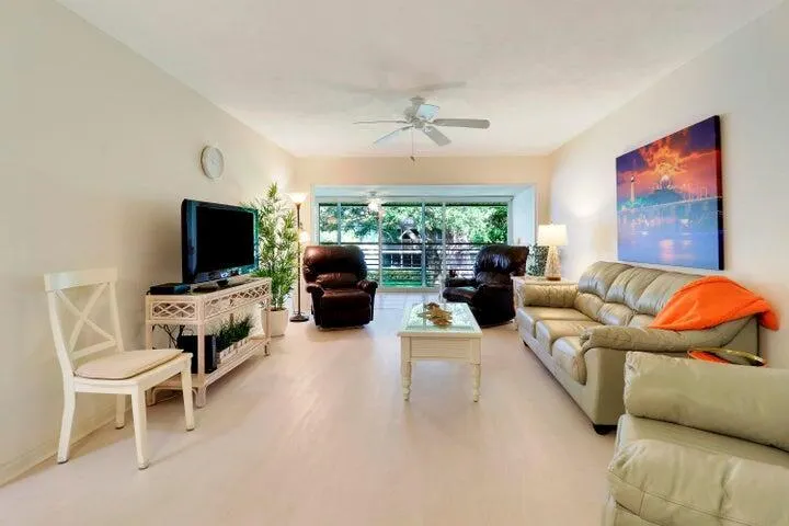 2 Westwood Avenue, #207g