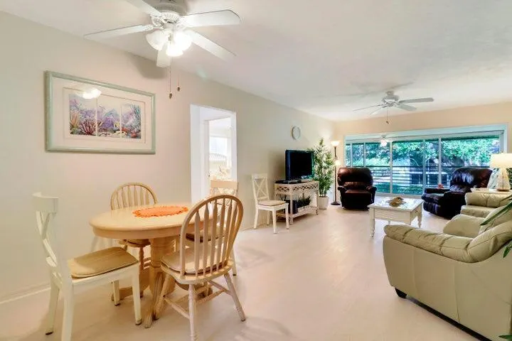 2 Westwood Avenue, #207g