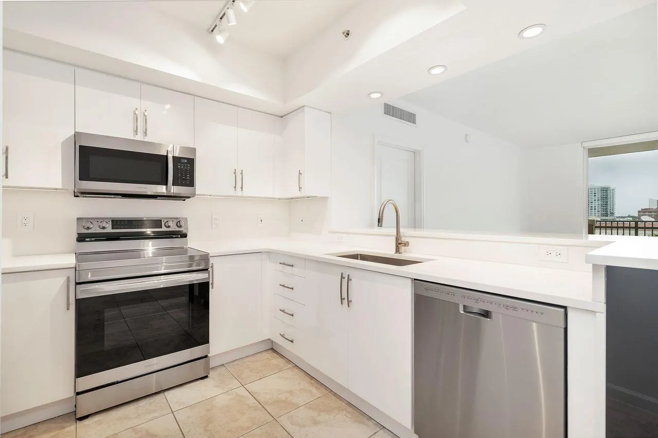 403 S Sapodilla Avenue, #509