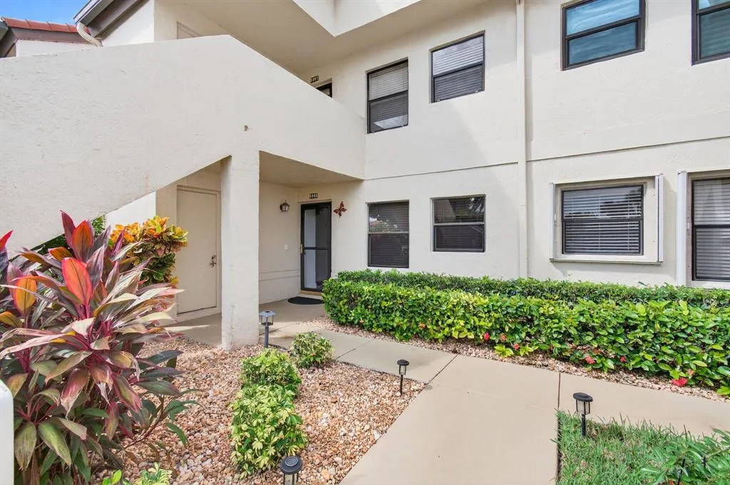 5945 Parkwalk Drive