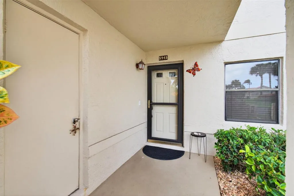 5945 Parkwalk Drive