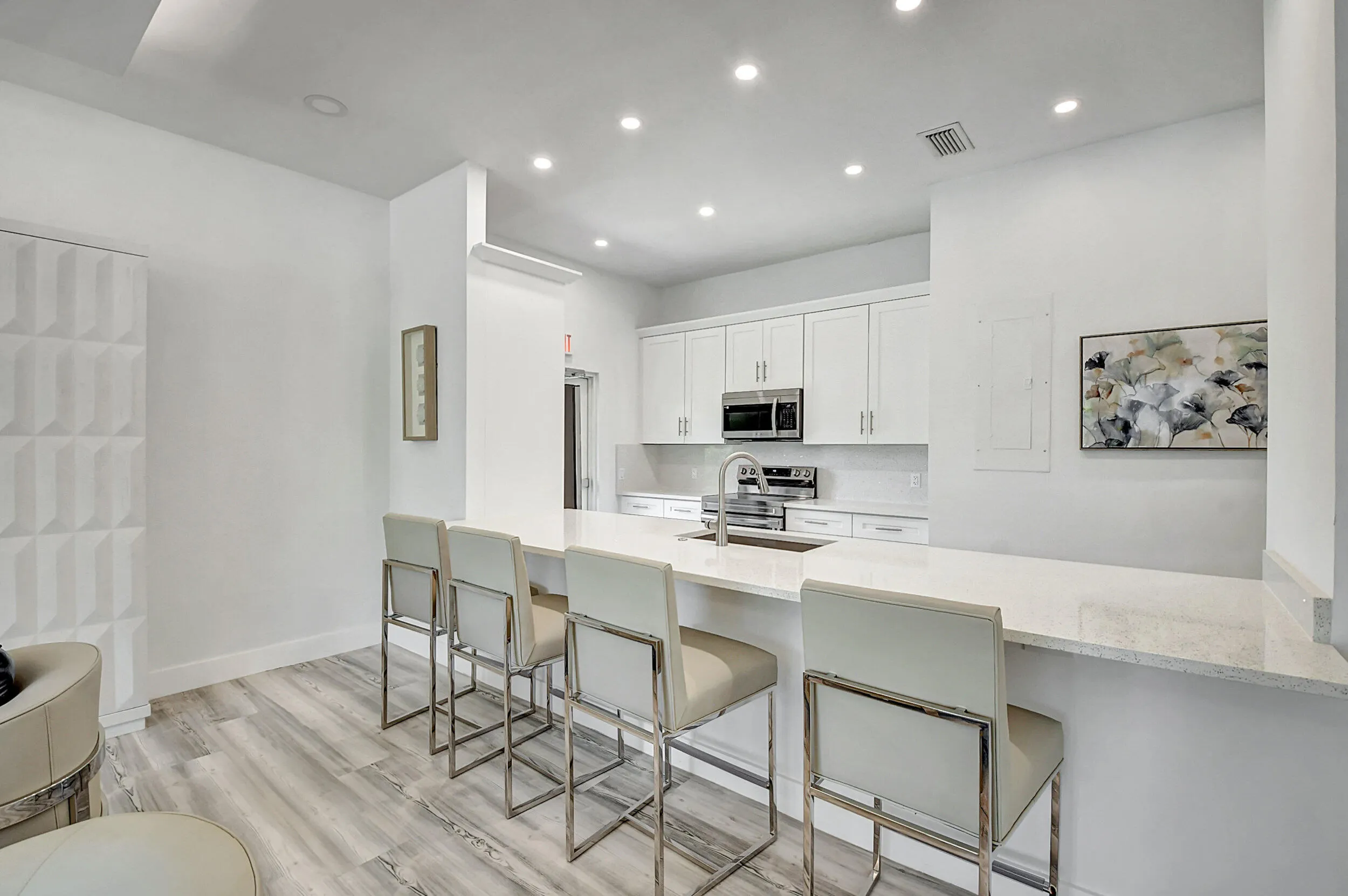 15 Stratford Drive, #B
