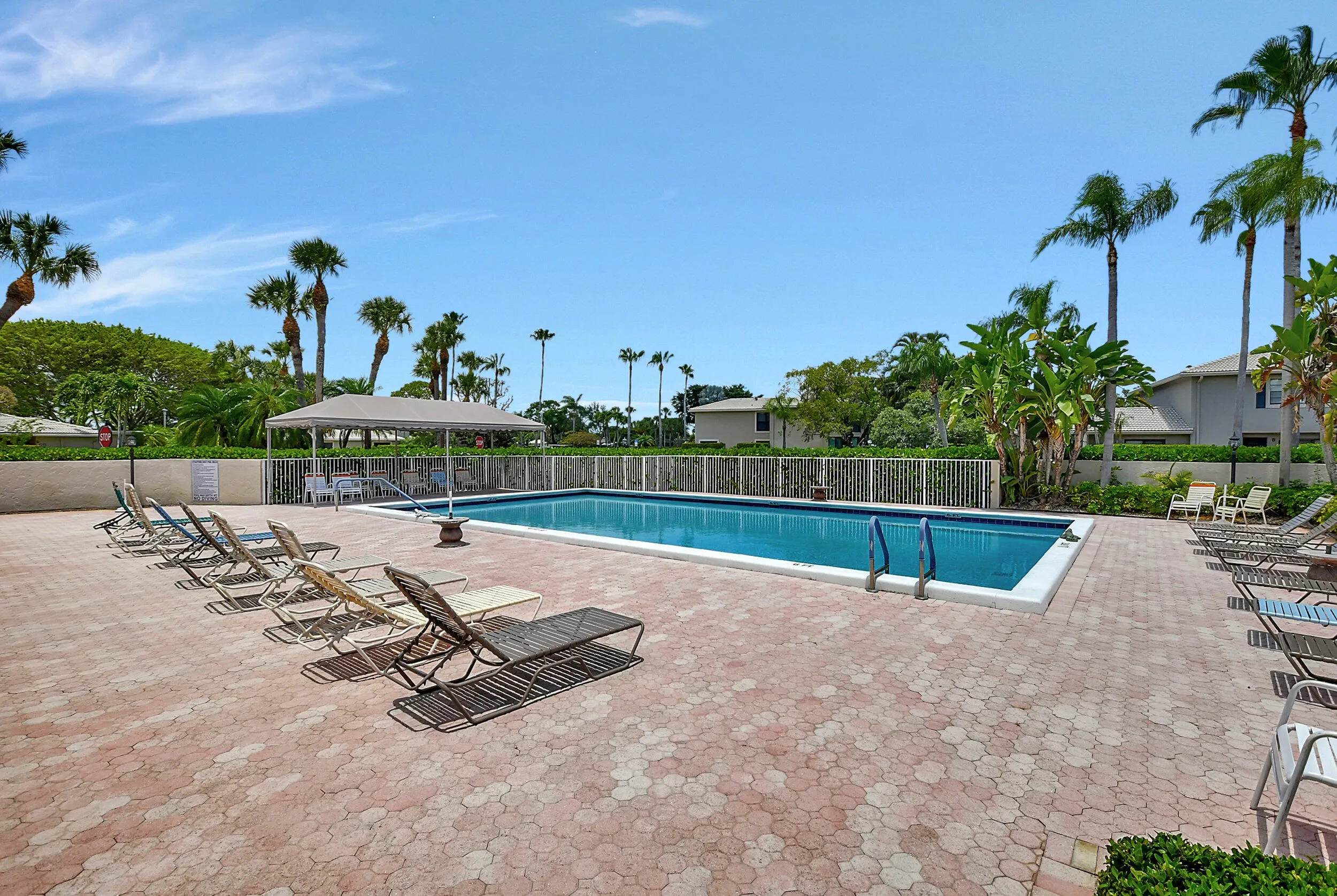 15 Stratford Drive, #B