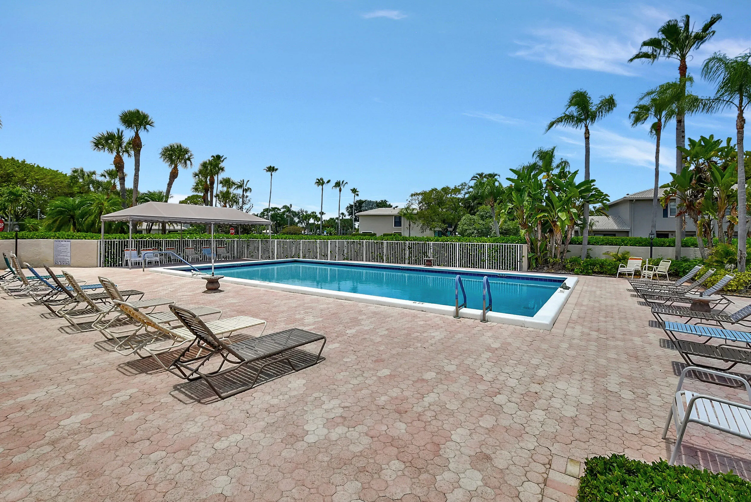 15 Stratford Drive, #B