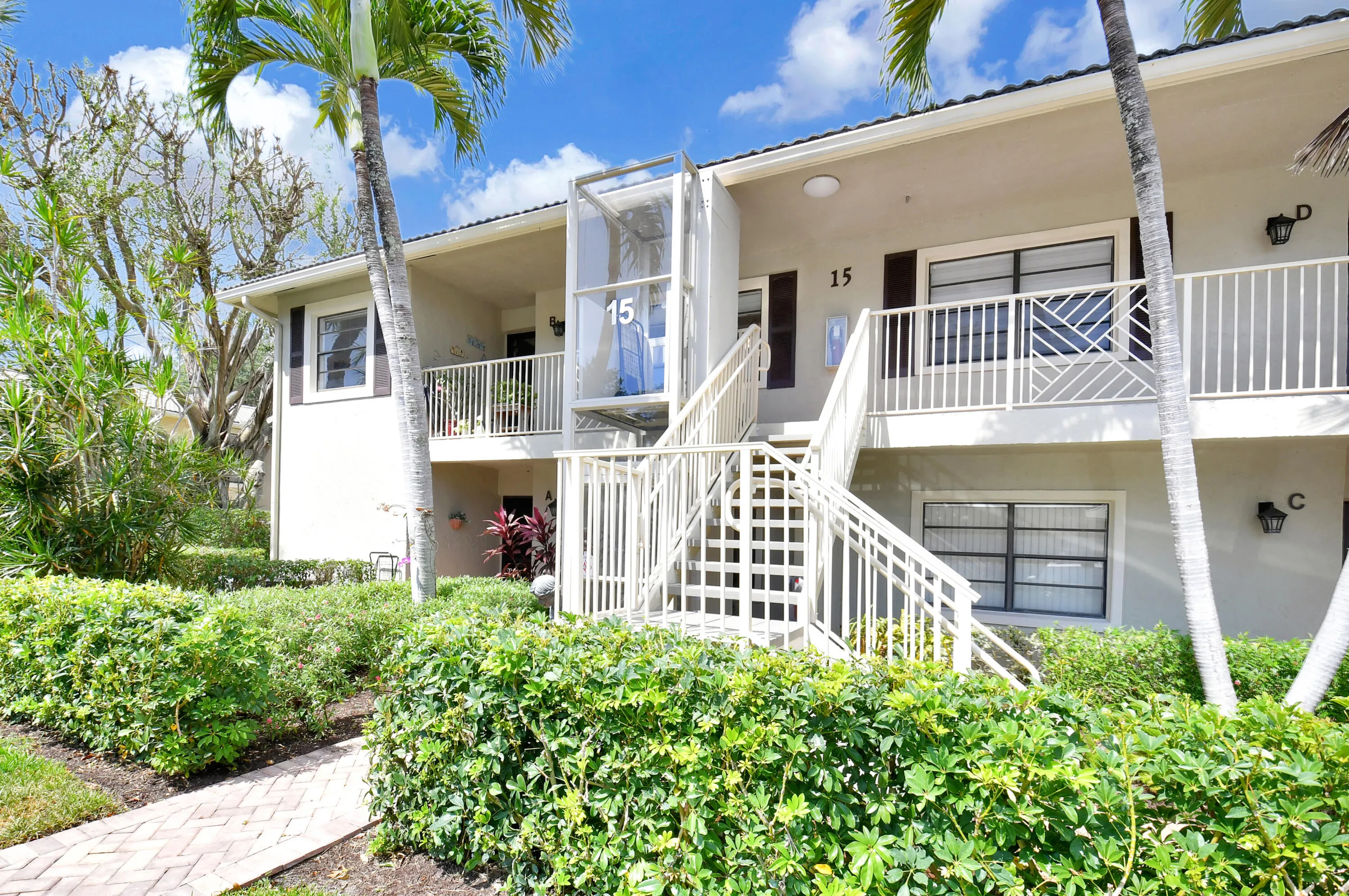 15 Stratford Drive, #B