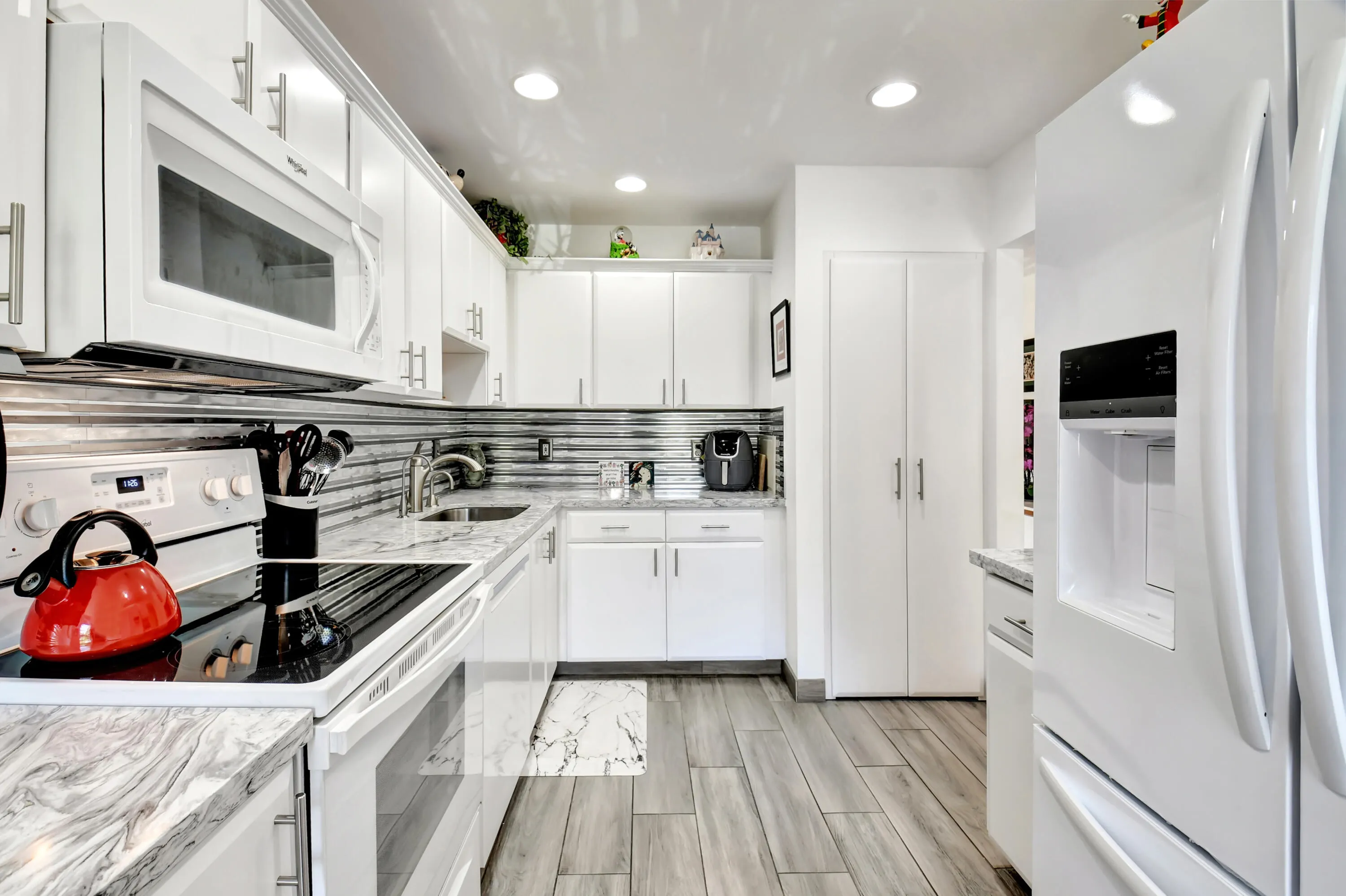 15 Stratford Drive, #B