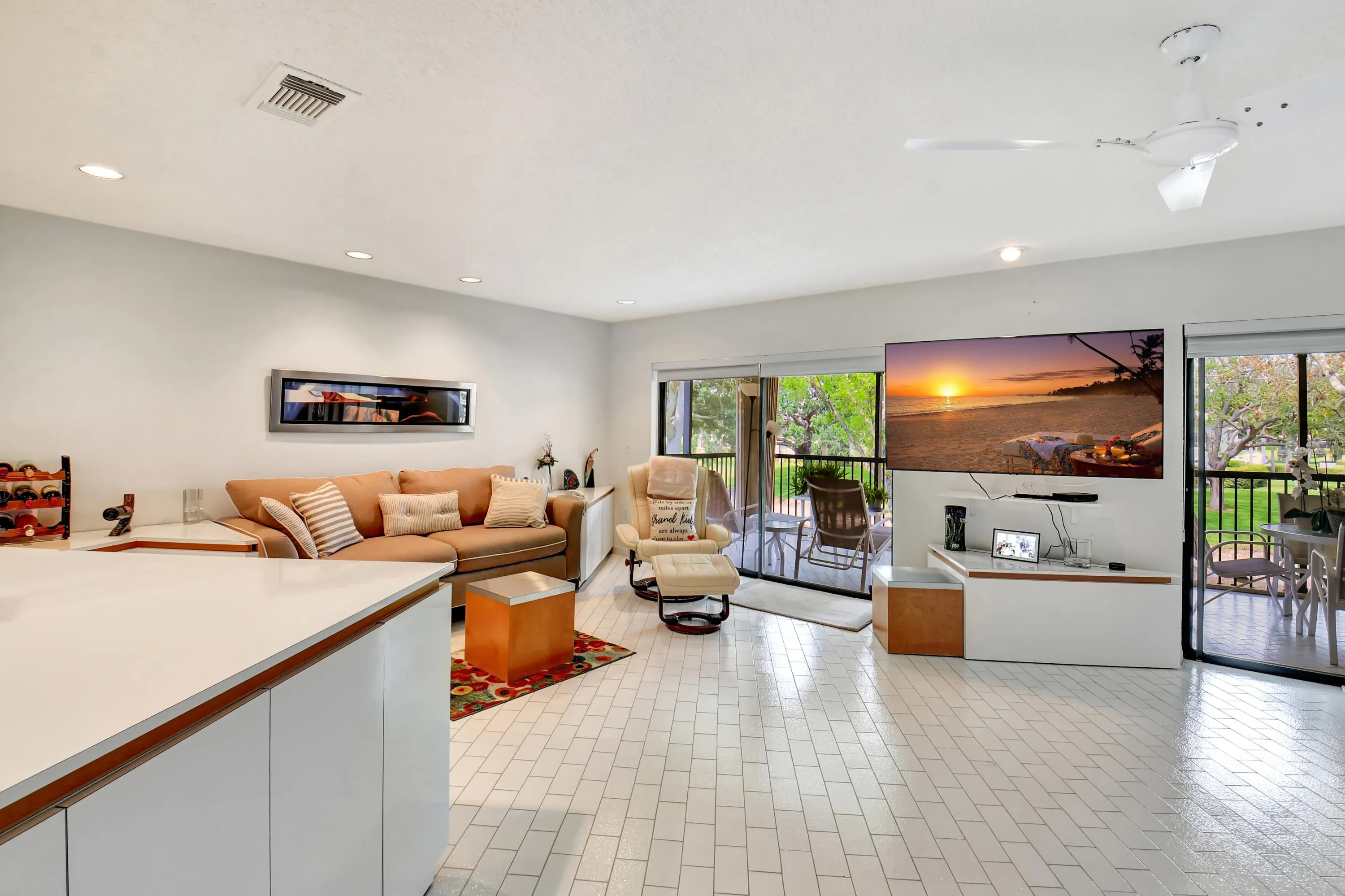 15 Stratford Drive, #B