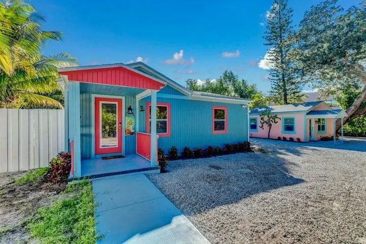 2396 Easy Street