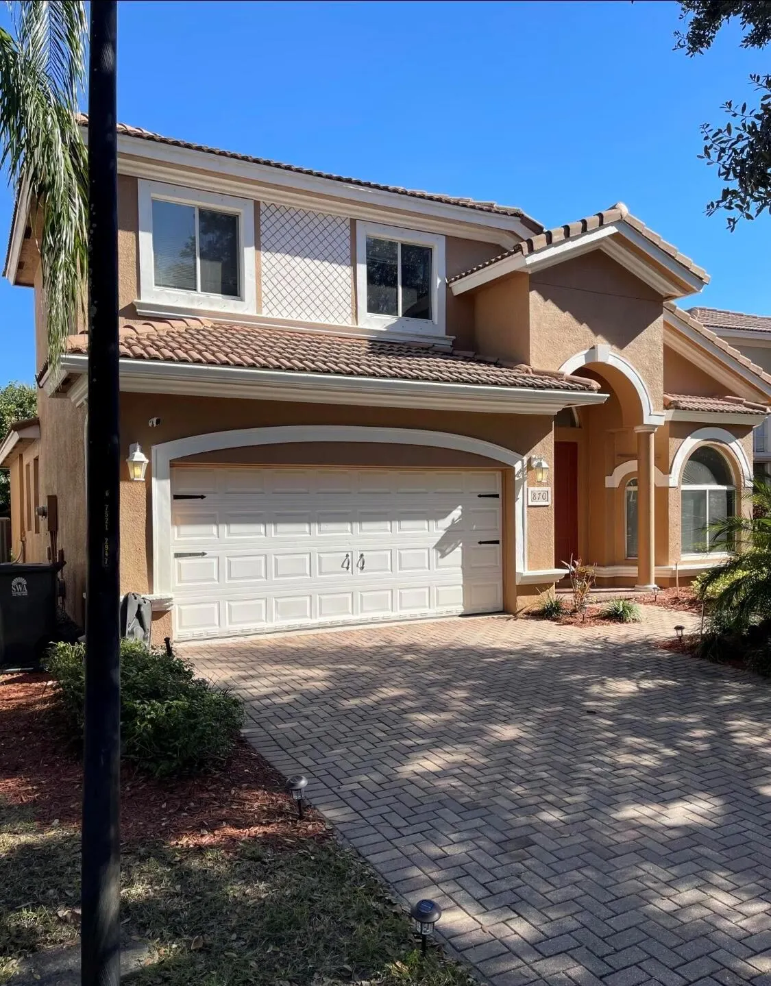 870 Gazetta Way
