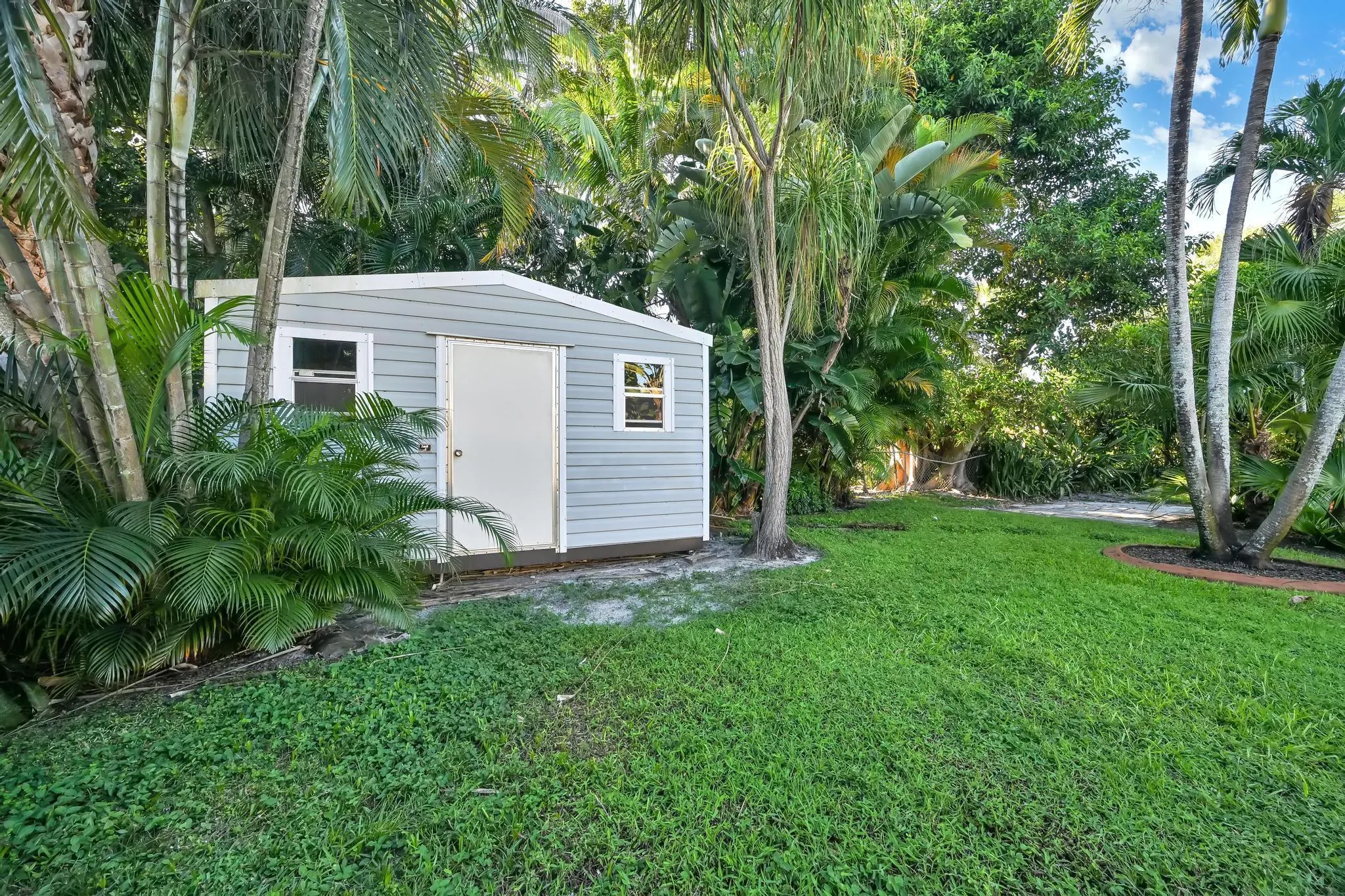 282 SE Edgewood Drive