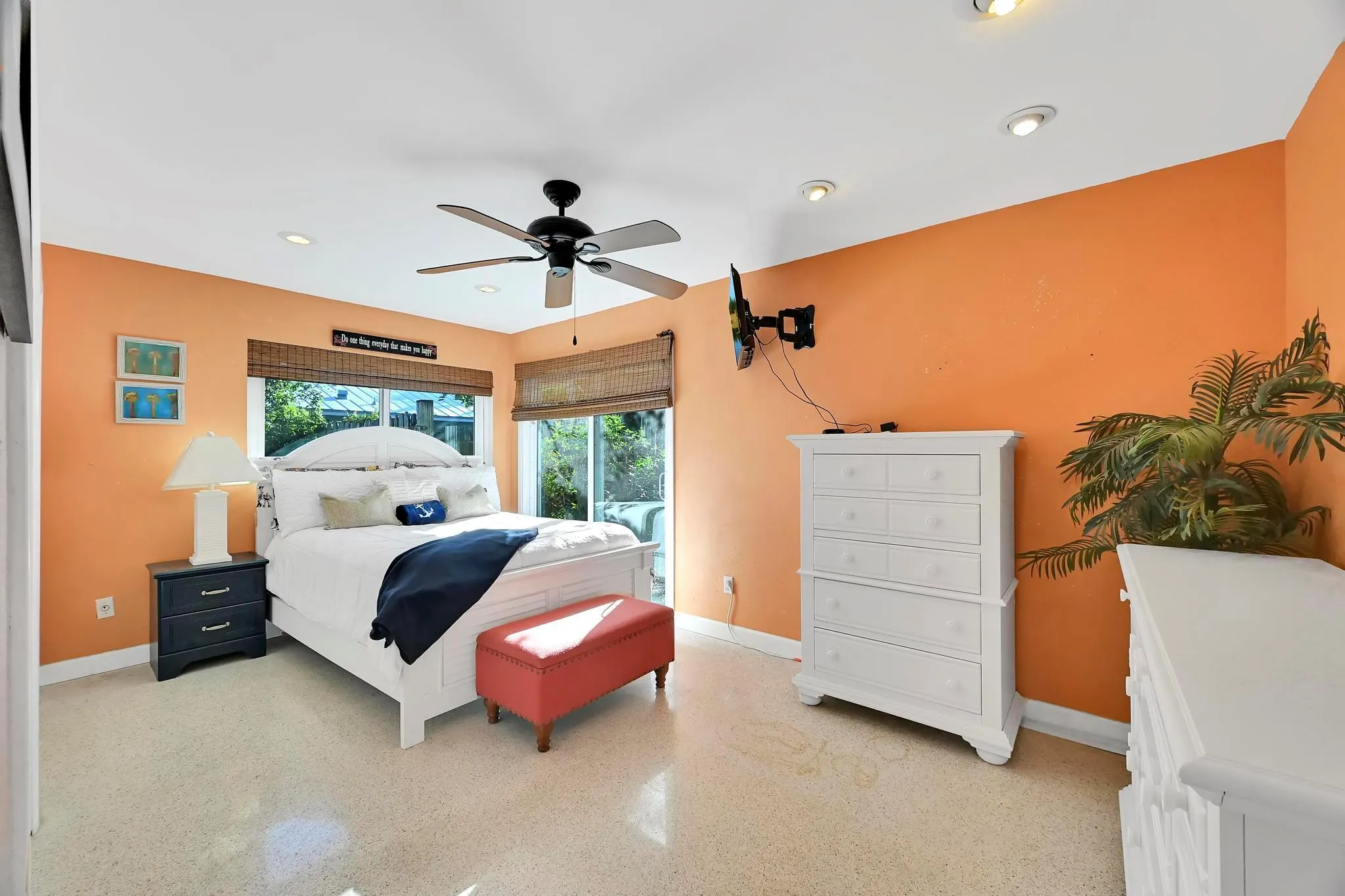 282 SE Edgewood Drive
