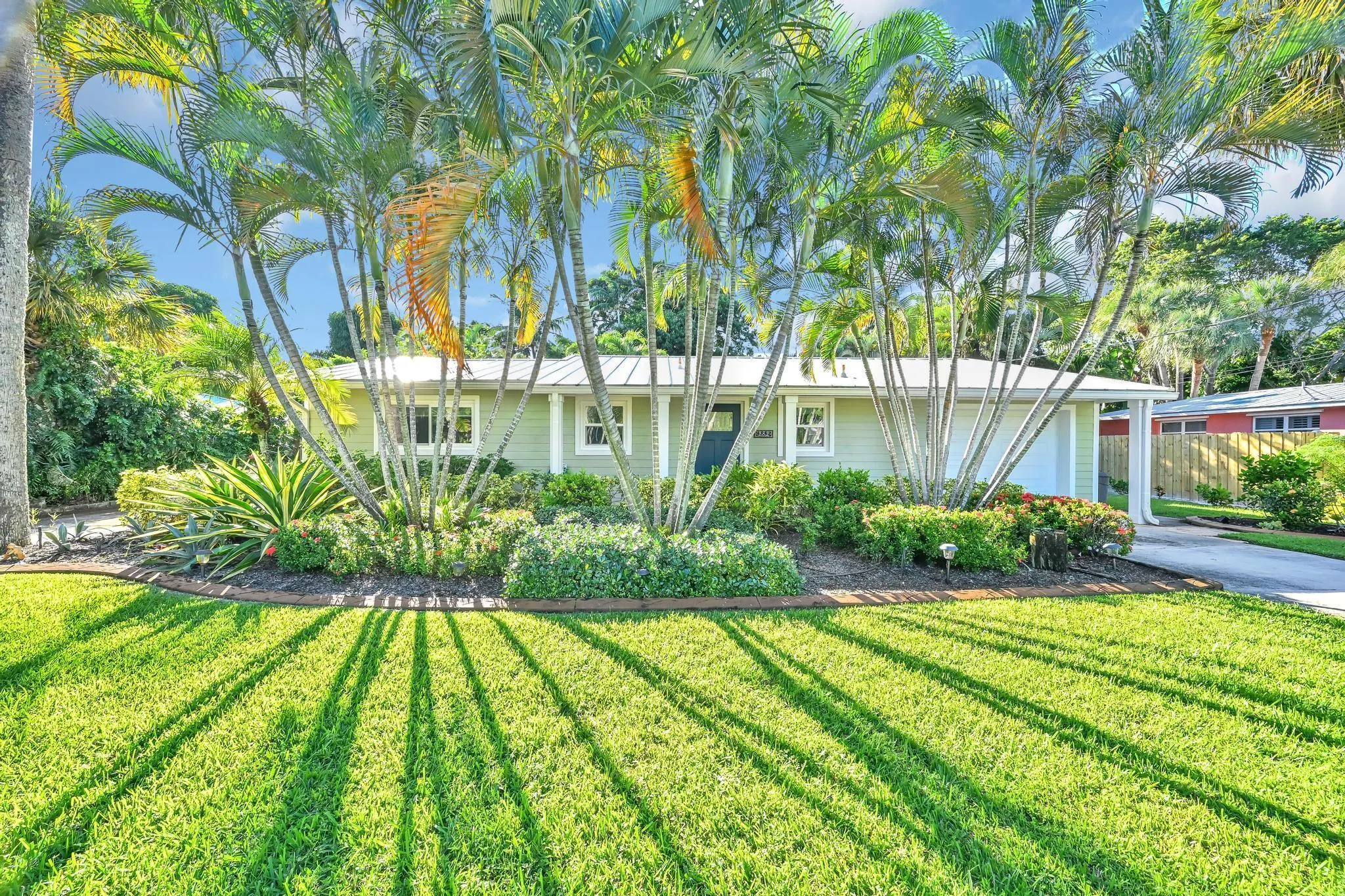282 SE Edgewood Drive