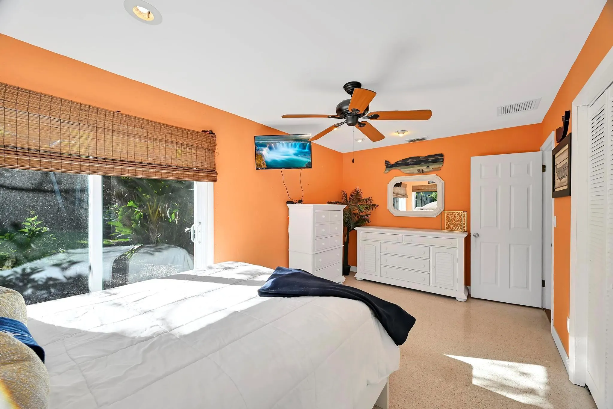 282 SE Edgewood Drive