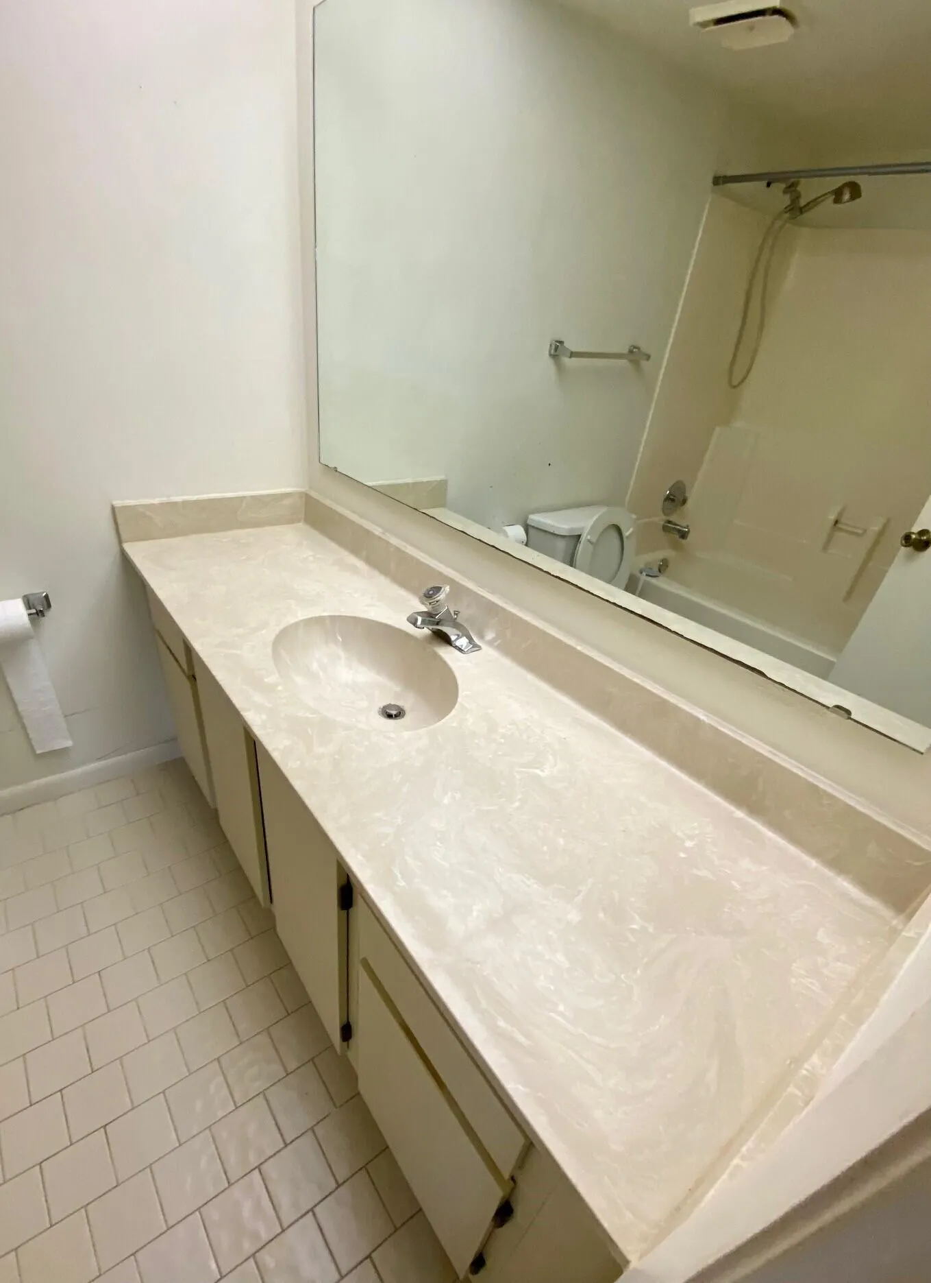 1271 SE Parkview Place, #H4