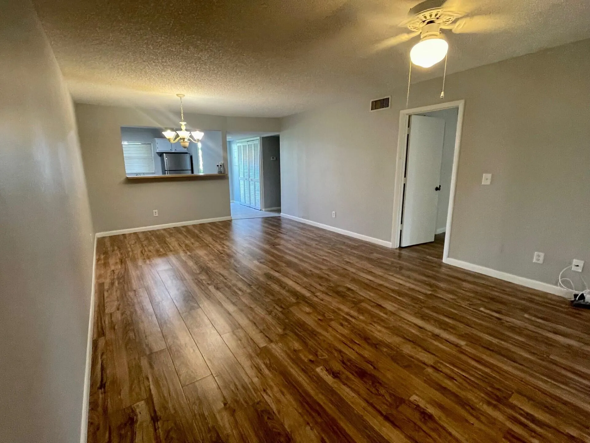 1271 SE Parkview Place, #H4