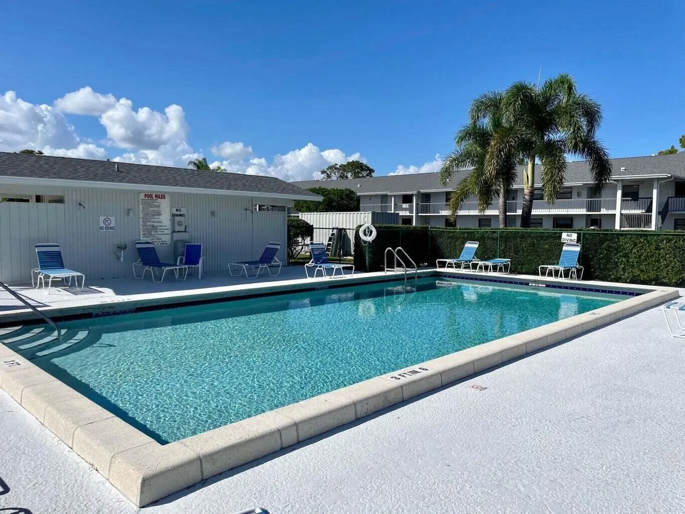 1271 SE Parkview Place, #H4