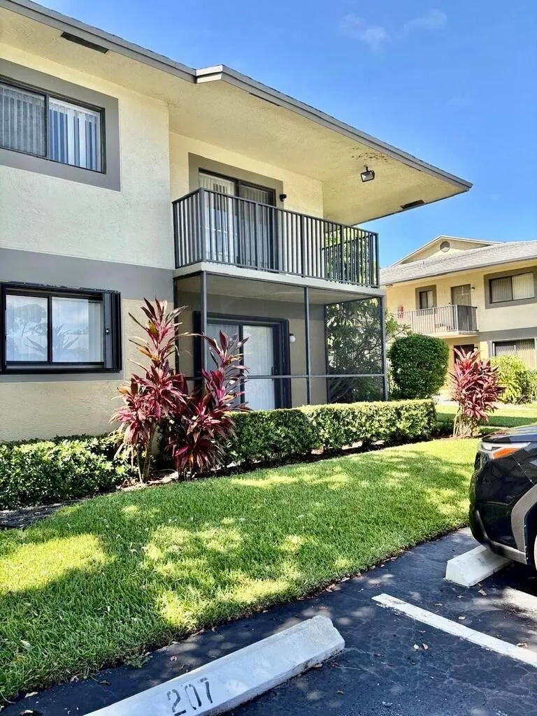 610 Trace Circle, #107
