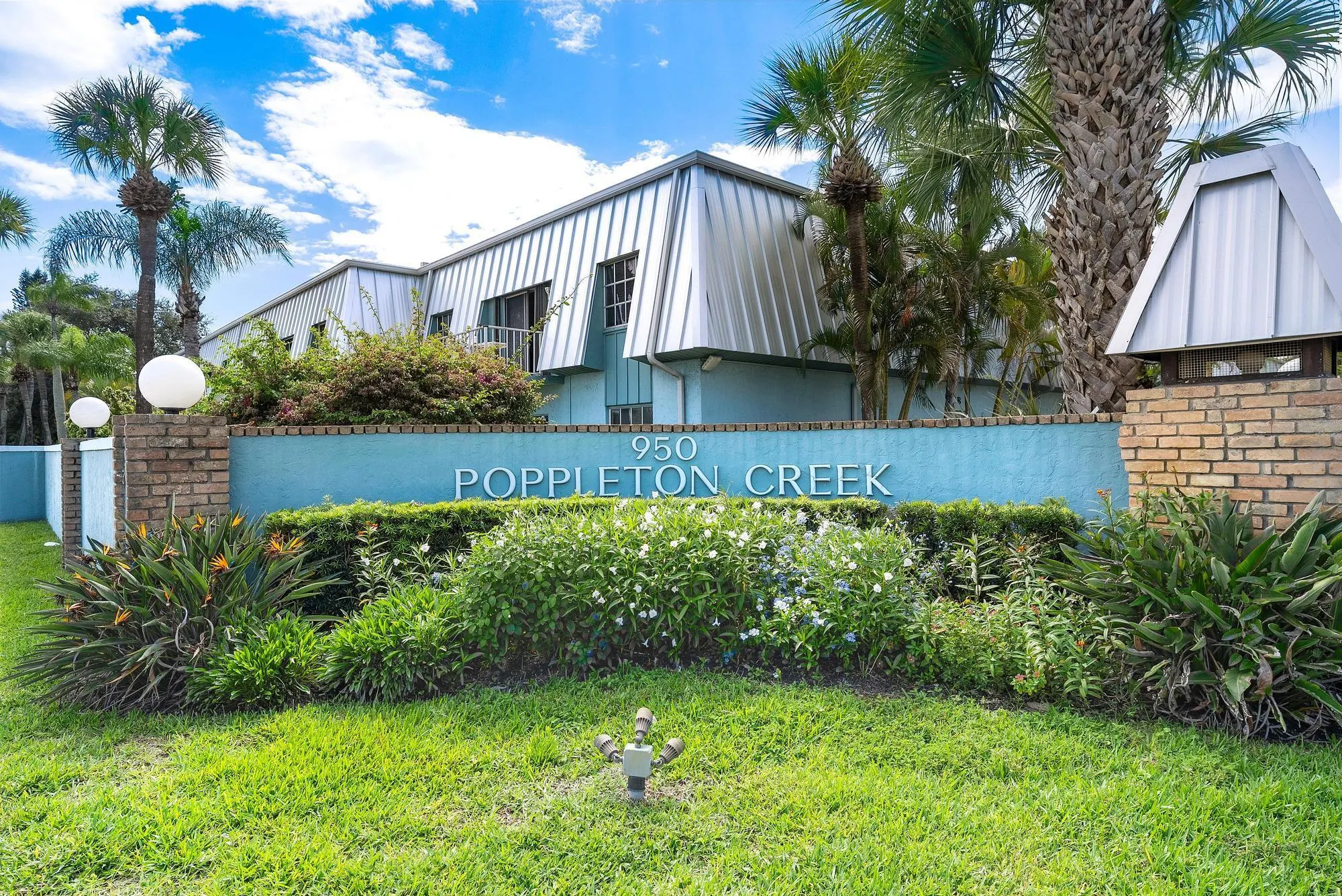 950 S Kanner Hwy, #B-24