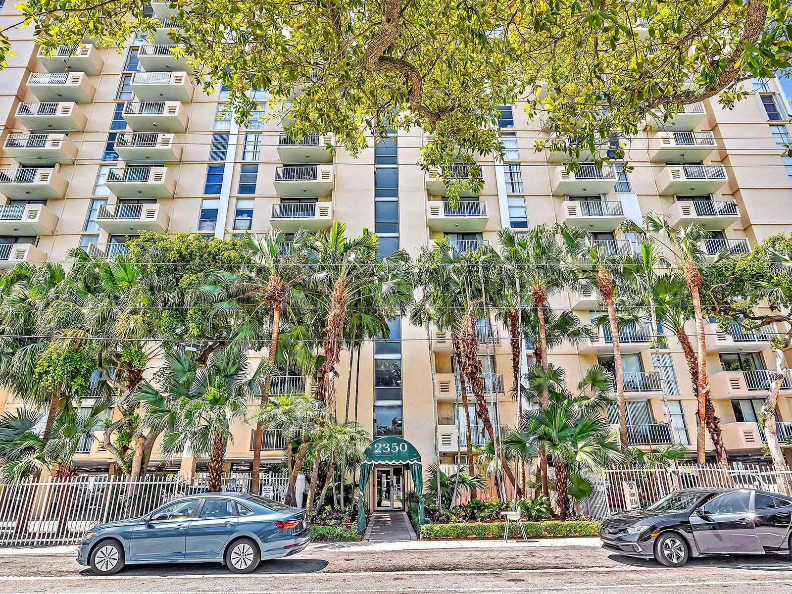 2350 NE 135th Street, #804