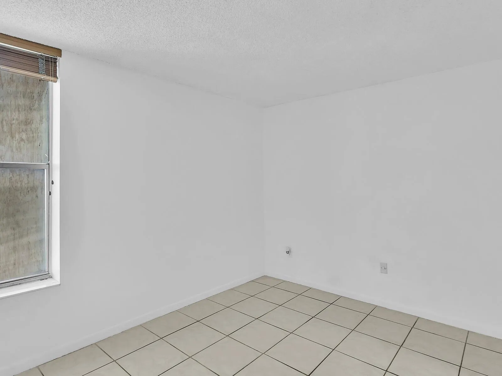 2350 NE 135th Street, #804