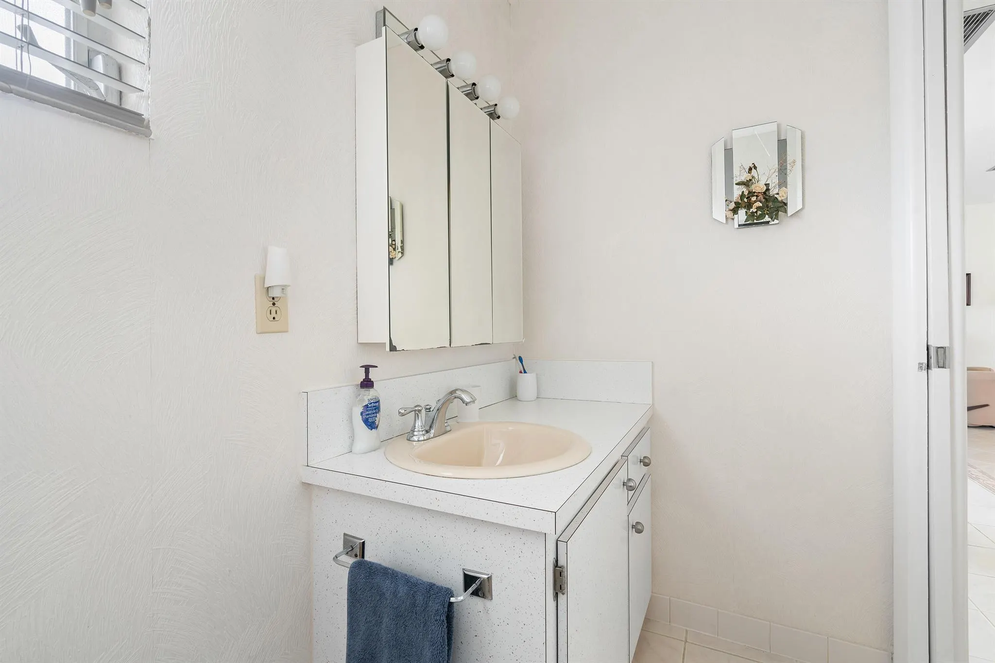 2832 W Crosley Drive, #E