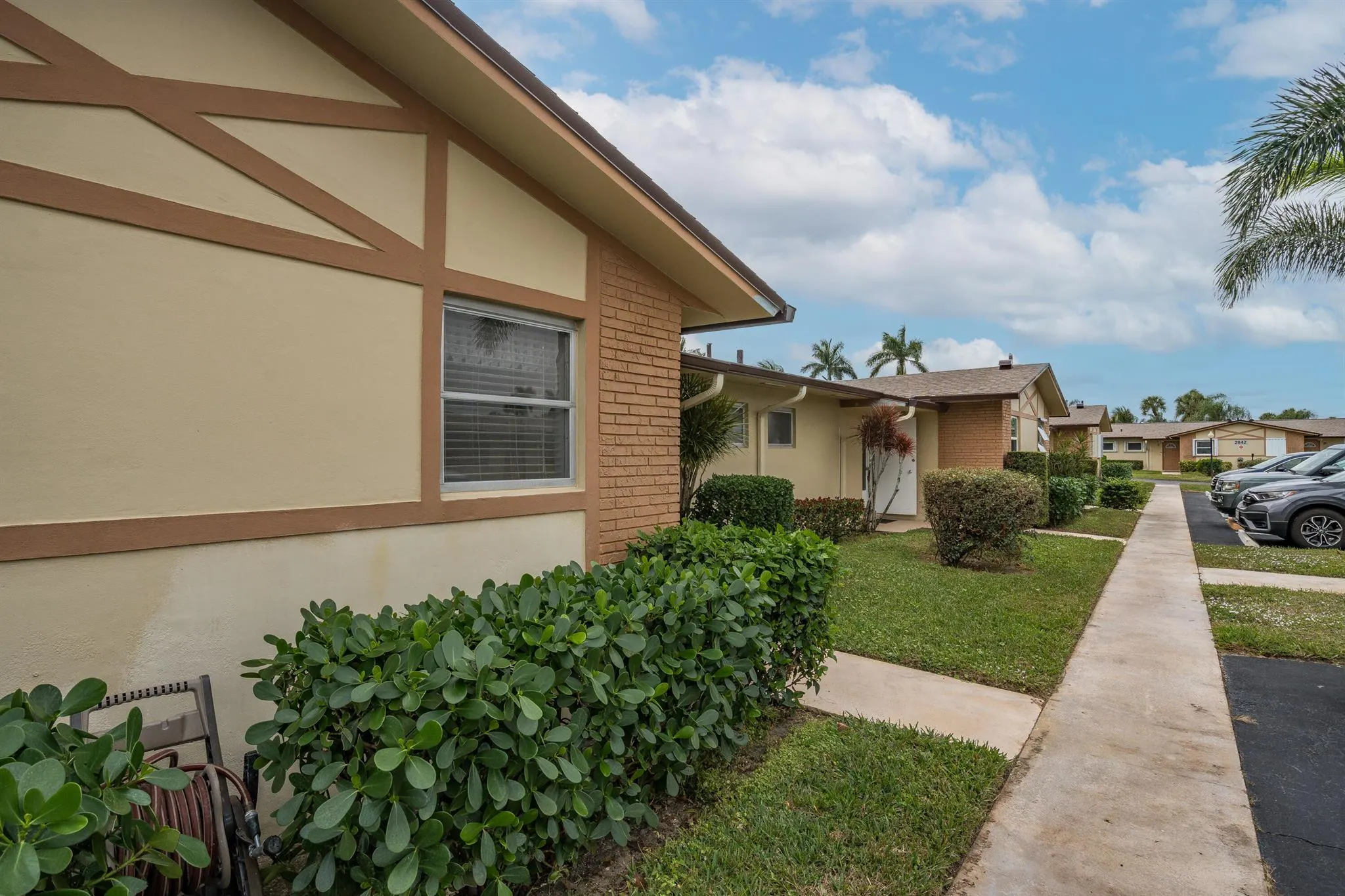 2832 W Crosley Drive, #E