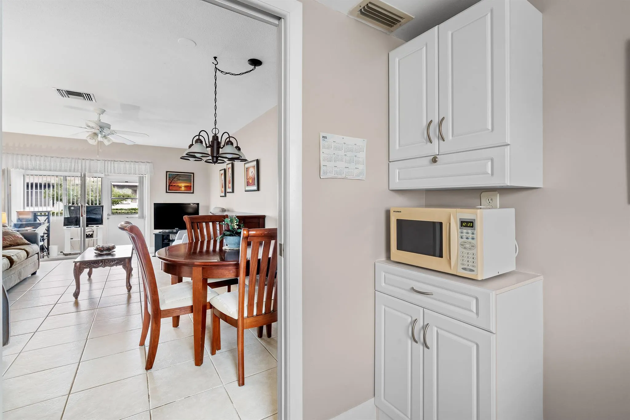 2822 Crosley Drive W, #B
