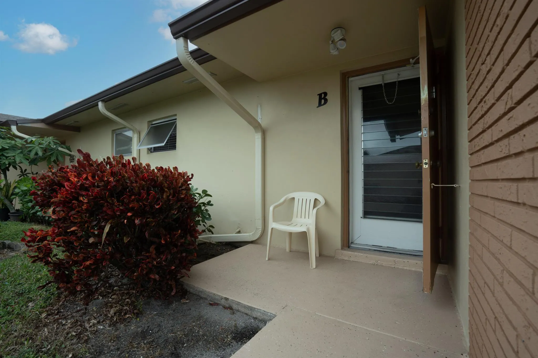 2822 Crosley Drive W, #B