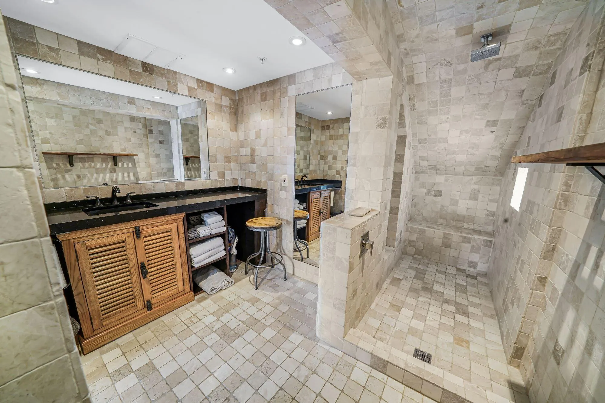 512 SW Saint Lucie Crescent