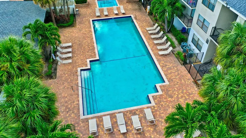 718 Executive Center Drive, #22