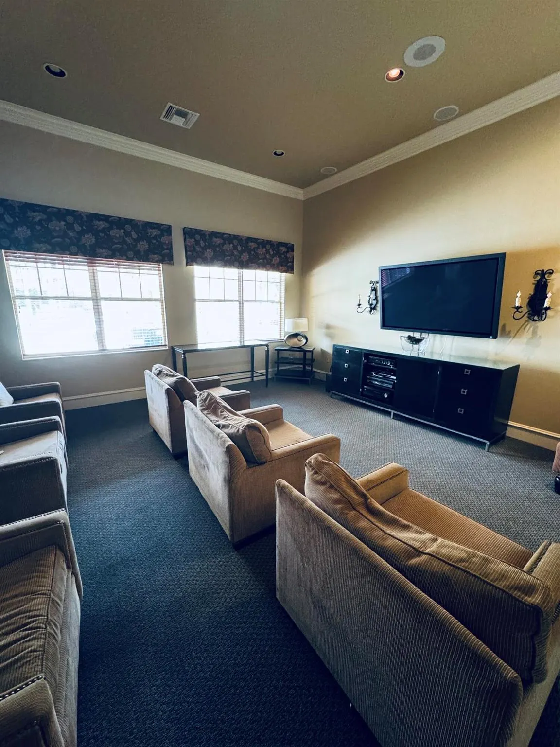 6521 Emerald Dunes Drive, #106