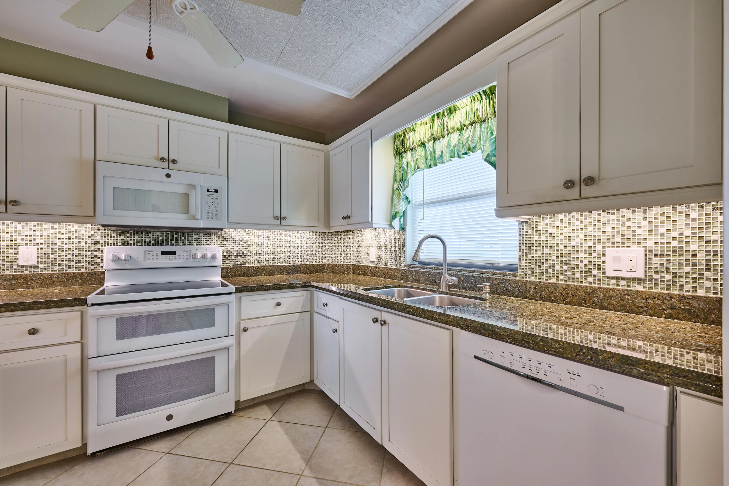 200 Intracoastal Place, #402