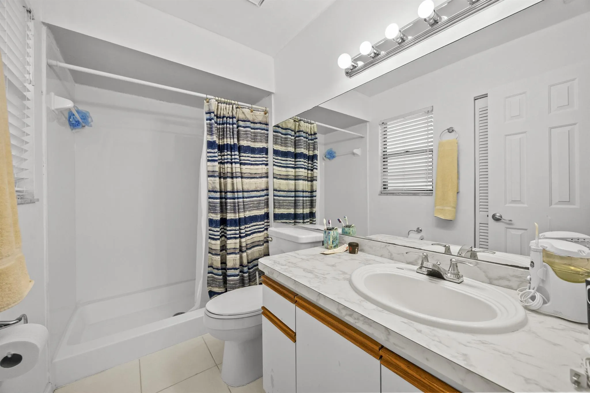 1519 Woodbridge Lakes Circle