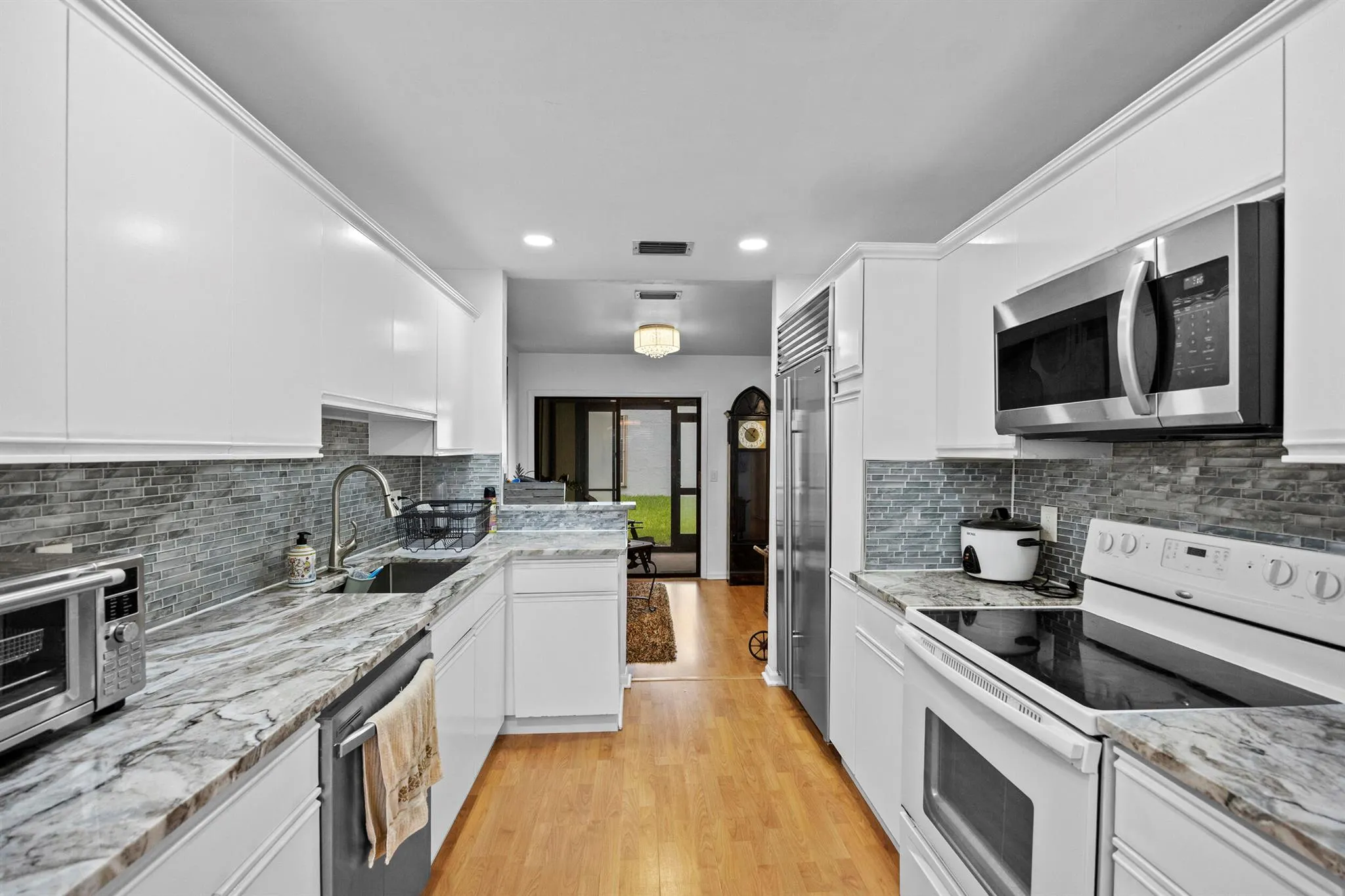1519 Woodbridge Lakes Circle