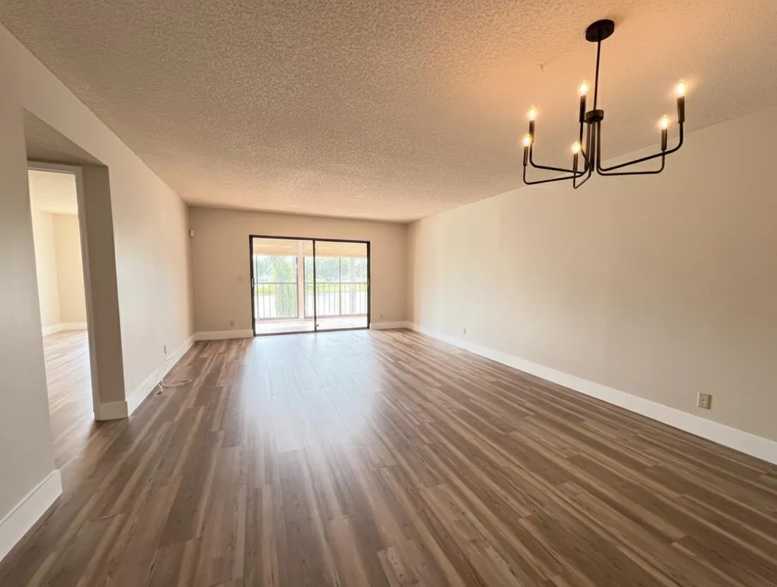 7320 Amberly Lane, #207