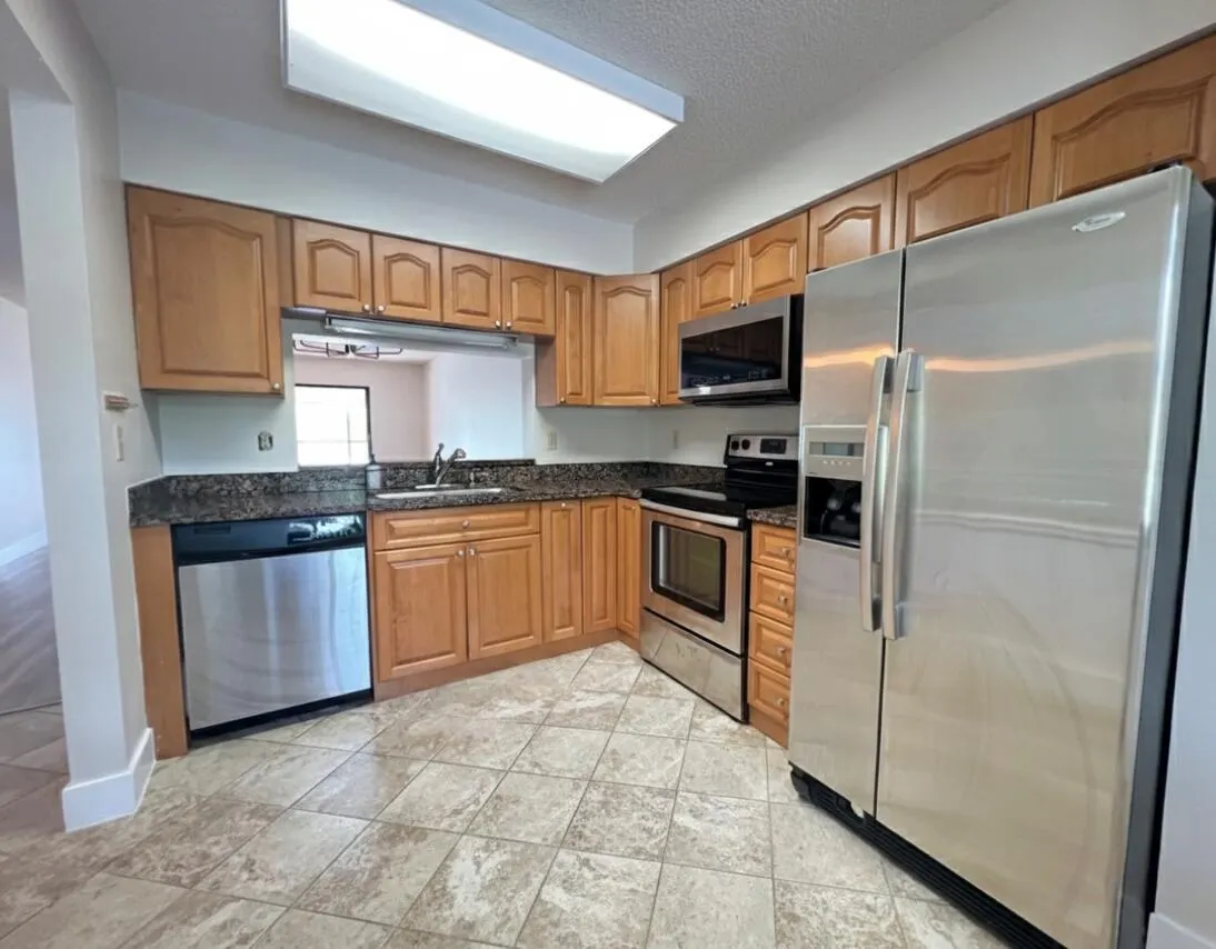7320 Amberly Lane, #207