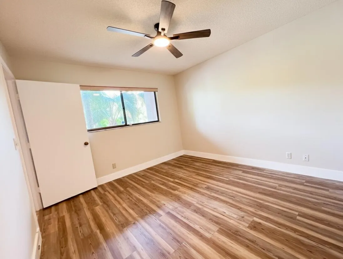 7320 Amberly Lane, #207