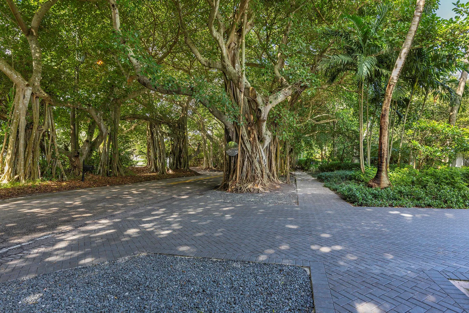 2897 SE Saint Lucie Boulevard