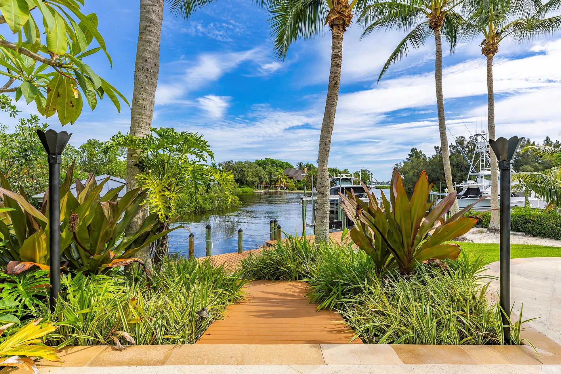 2897 SE Saint Lucie Boulevard