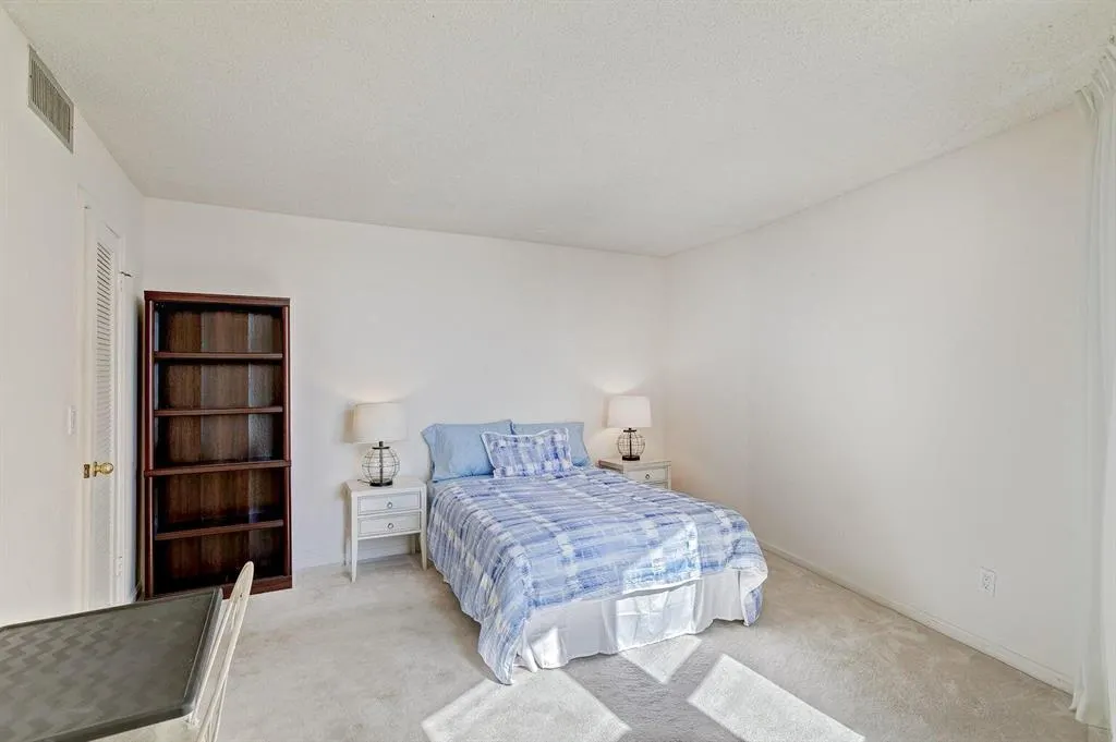 2800 N Ocean Drive, #B - 6d