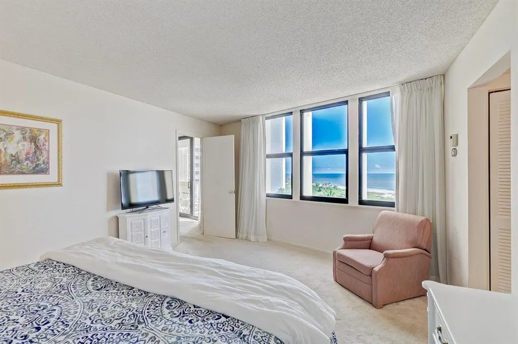 2800 N Ocean Drive, #B - 6d