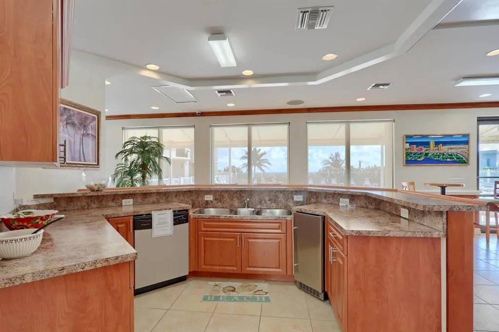 2800 N Ocean Drive, #B - 6d